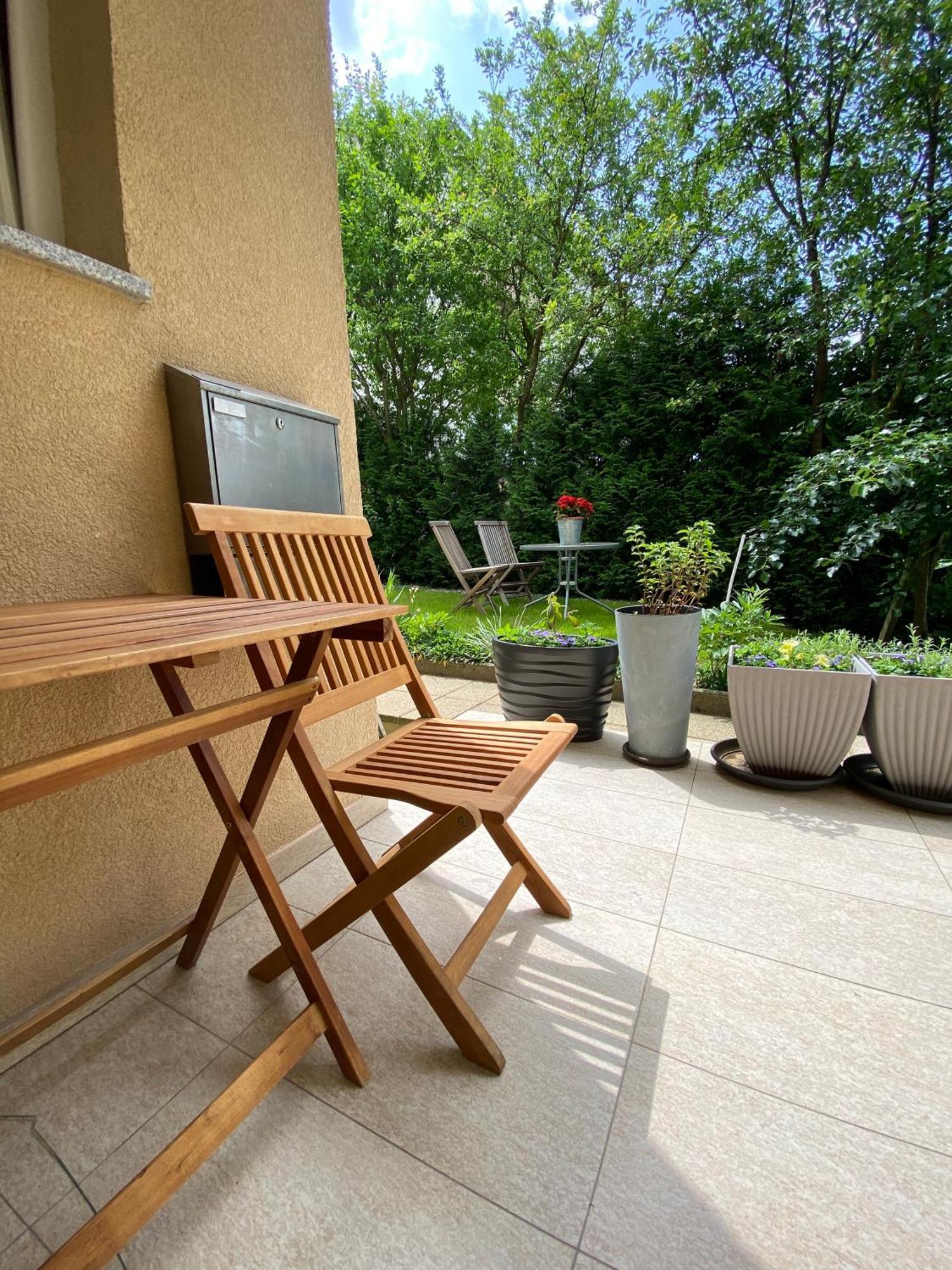 Apartma Azurre โพสโตยนา ภายนอก รูปภาพ